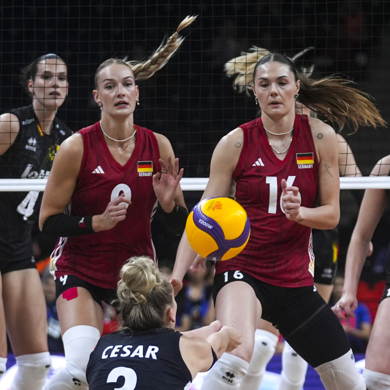 Almanya, Belçika'yı 3-0'la geçti!