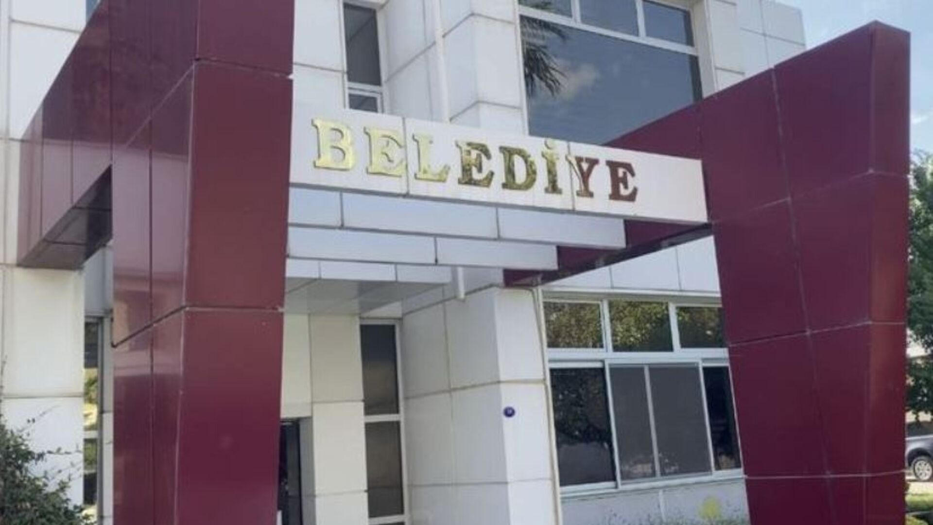 Seferihisar Belediyesi rüşvet soruşturmasında 5 kişi tutuklandı