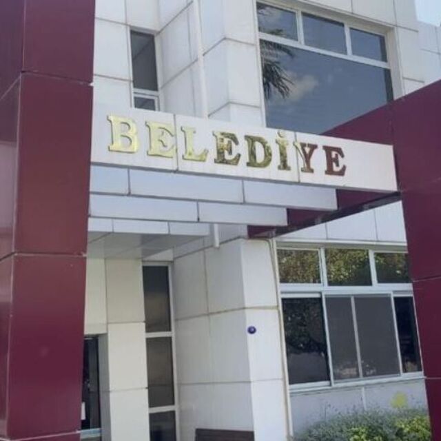 Seferihisar Belediyesi soruşturmasında 5 kişi tutuklama