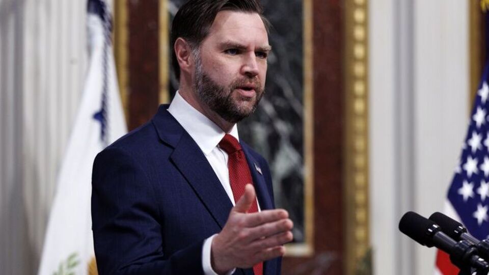 "İsrail Amerikan siyasetini etkilemeye çalışıyor"