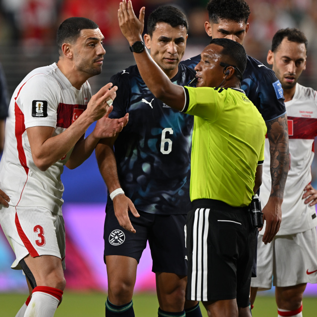 Türkiye-Paraguay maçında yeni kural uygulandı!