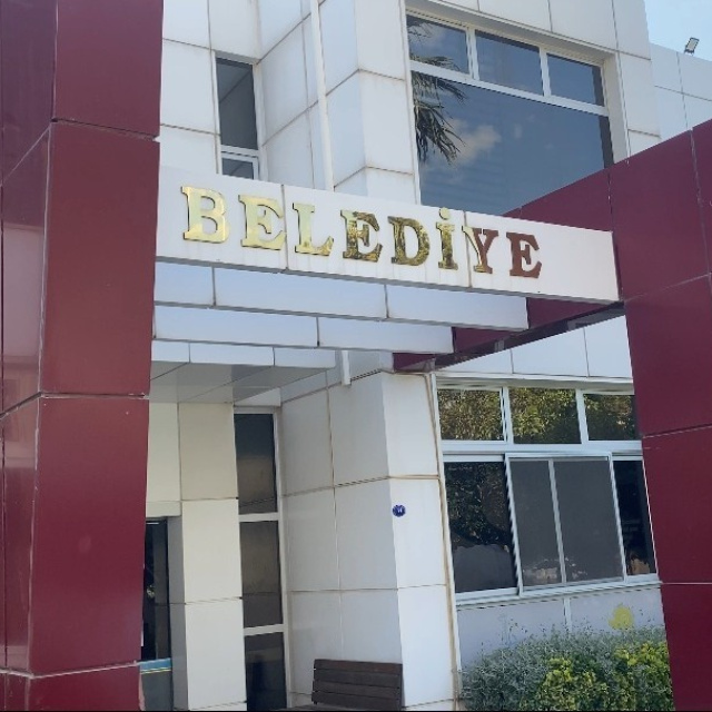 Rüşvet iddialarına burs savunması
