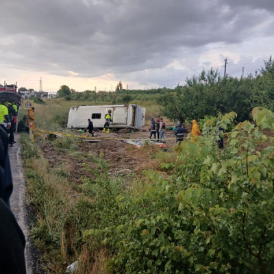 Isparta’da tur midibüsü şarampole yuvarlandı! 5 ölü 25 yaralı