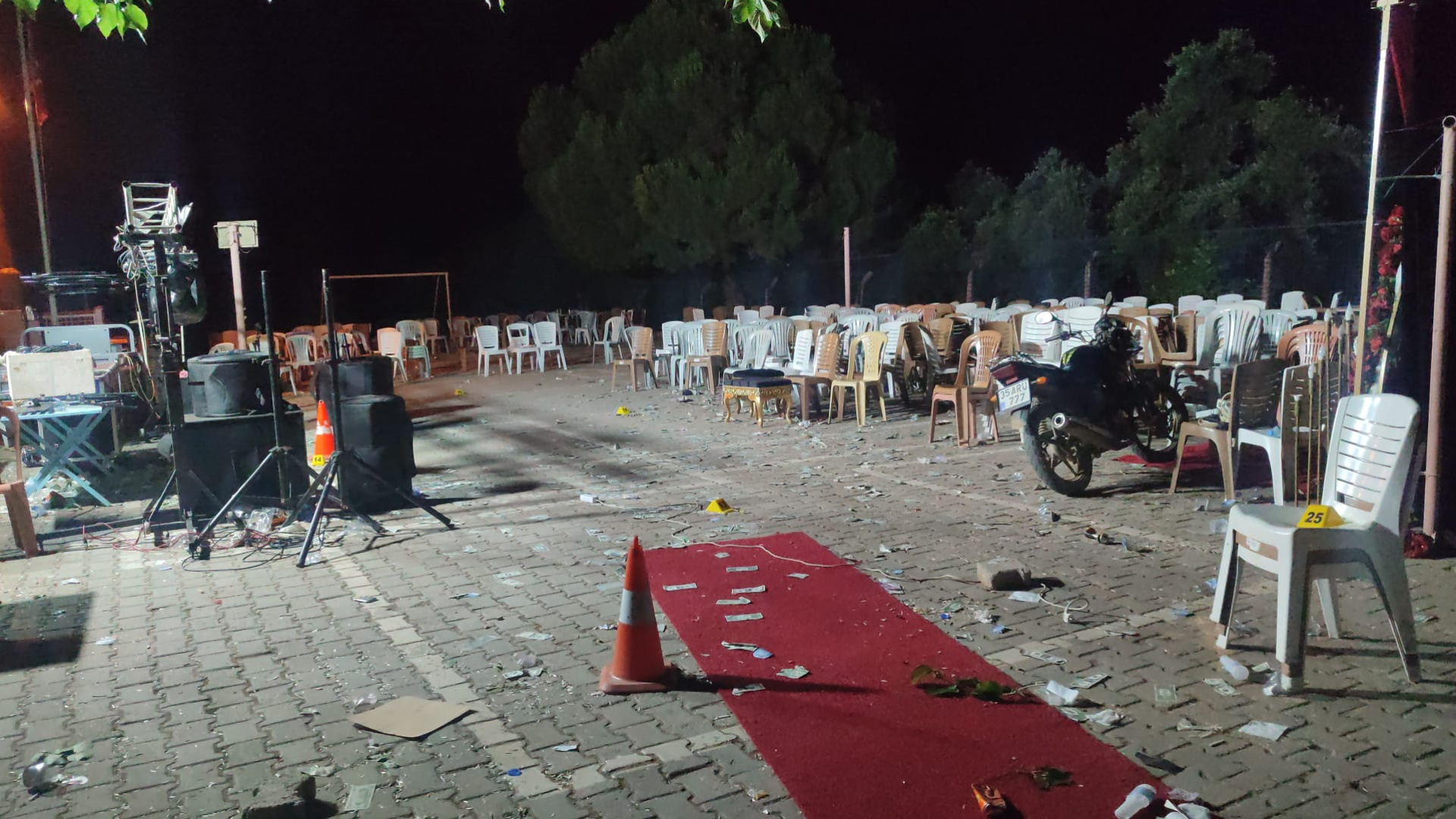 İzmir'de kına gecesi saldırısı: 14 yaşındaki Ayaz Çimen hayatını kaybetti, 4 yaralı