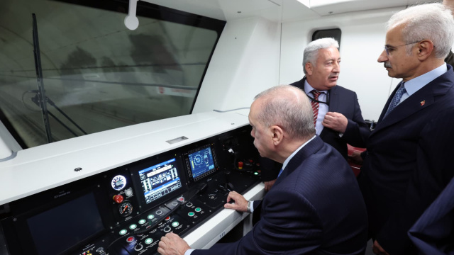 Türkiye'nin en yeni metro hattı, ilk gününde 10 bin 21 yolcu taşıdı