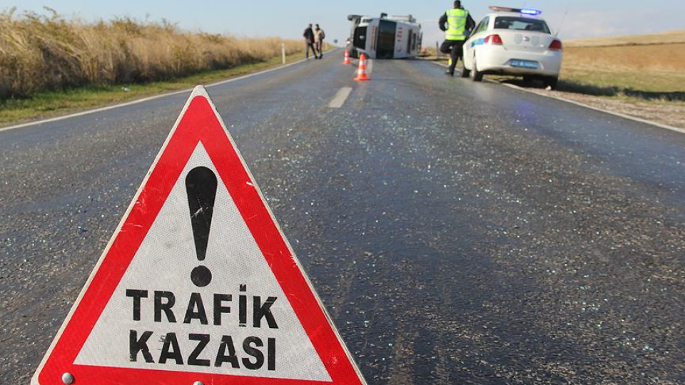 Kanala düşen araçta 2 kişi can verdi