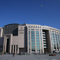 Başörtülü kadına hakarette gözaltı kararı