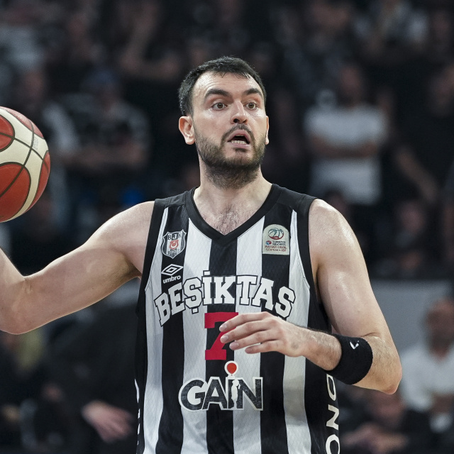 Yiğit Arslan, Beşiktaş GAİN'e veda etti!