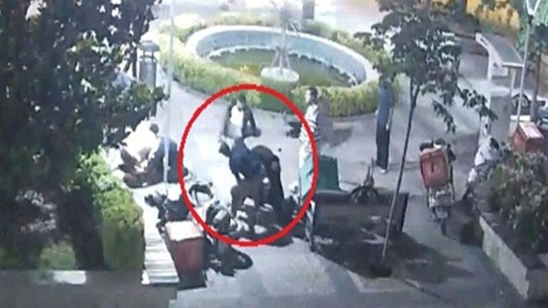 Bursa İnegöl'de motokuryeler ile işletme sahipleri kavgası: 5 yaralı, 10 gözaltı