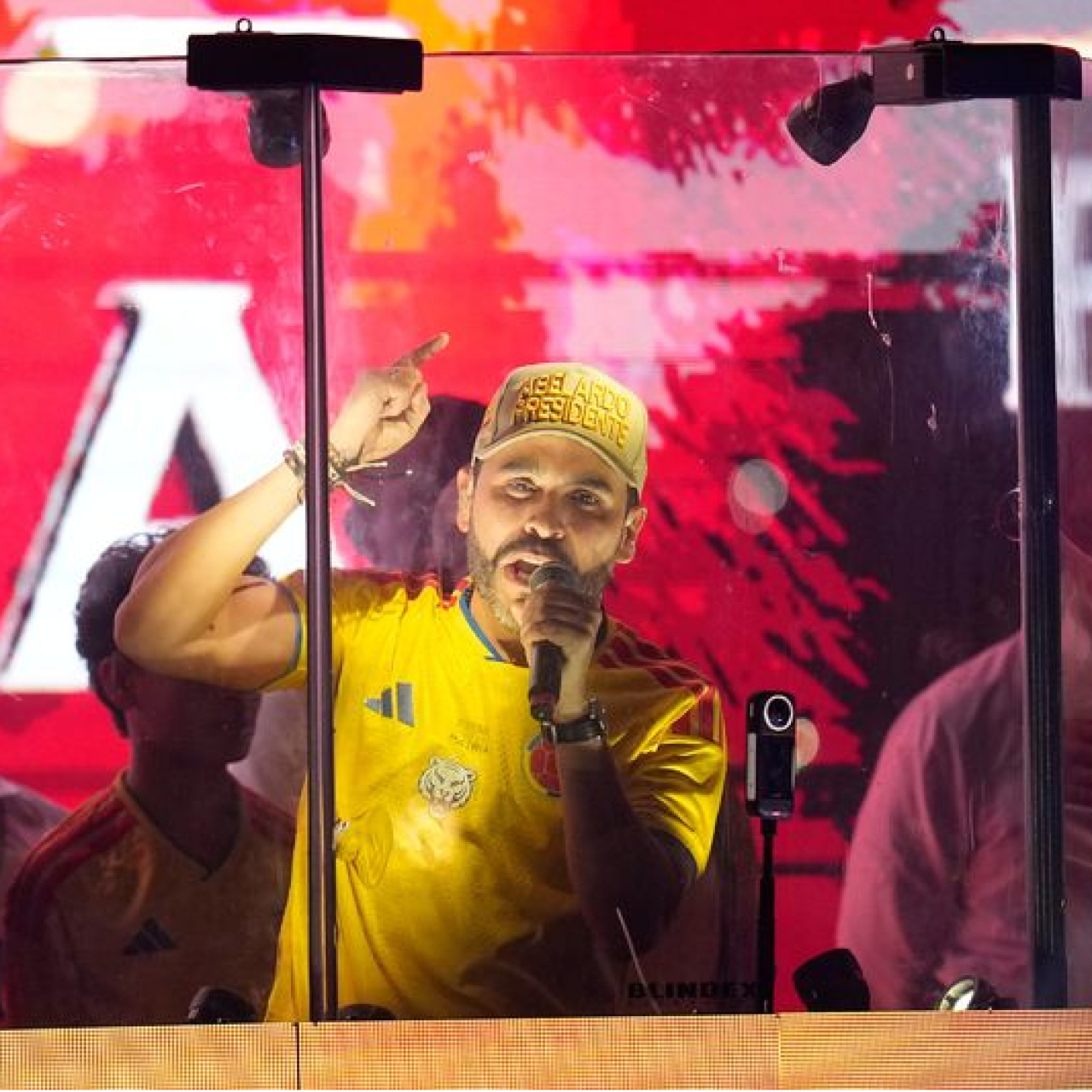 Kolombiya'da cumhurbaşkanı seçimini Espriella kazandı