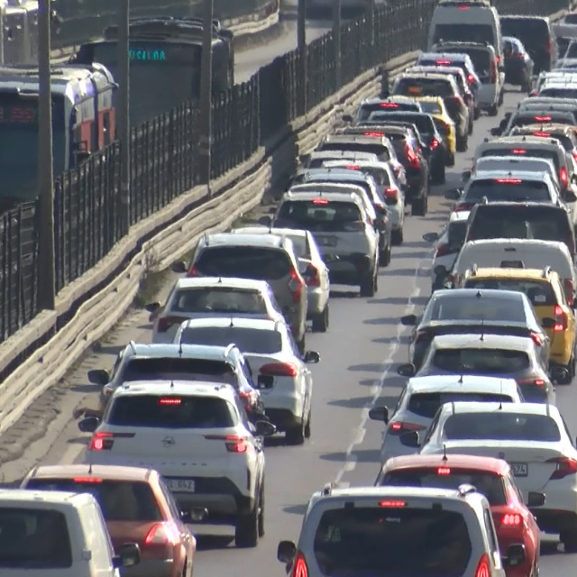 İstanbul'da pazartesi yoğunluğu