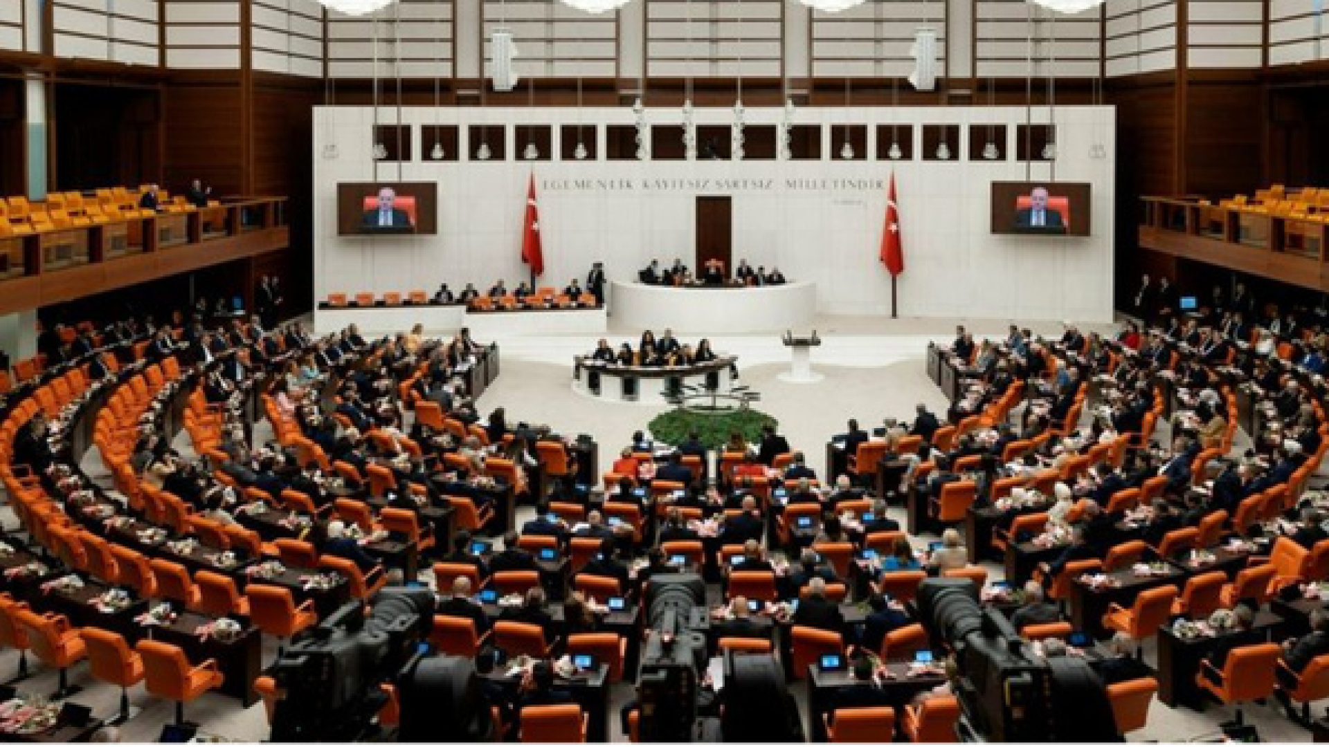 12. Yargı Paketi Meclis'e Sunuldu: Af Yok, İnfaz Düzenlemesi Var mı?