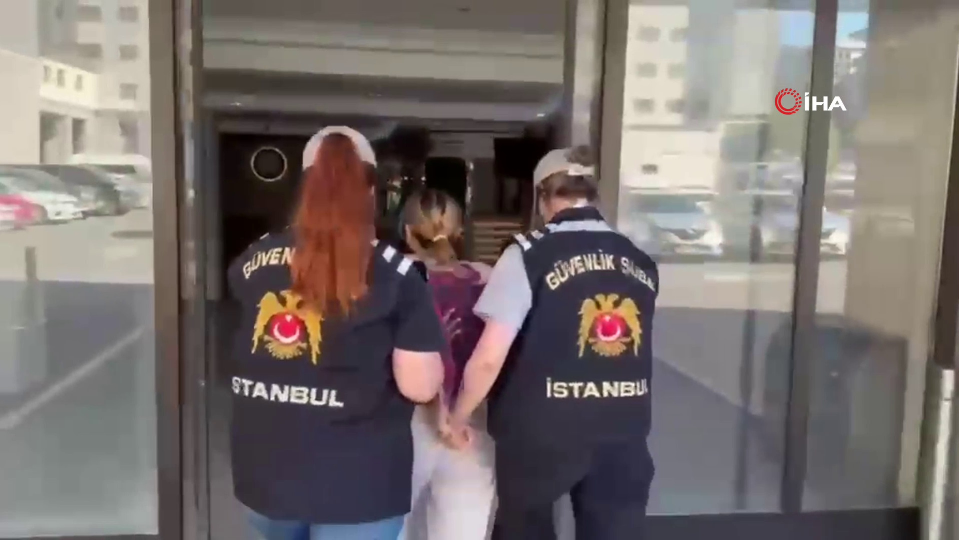 Başörtülü kadına hakaret eden Hatice Ö. hakkında tutuklama talebi