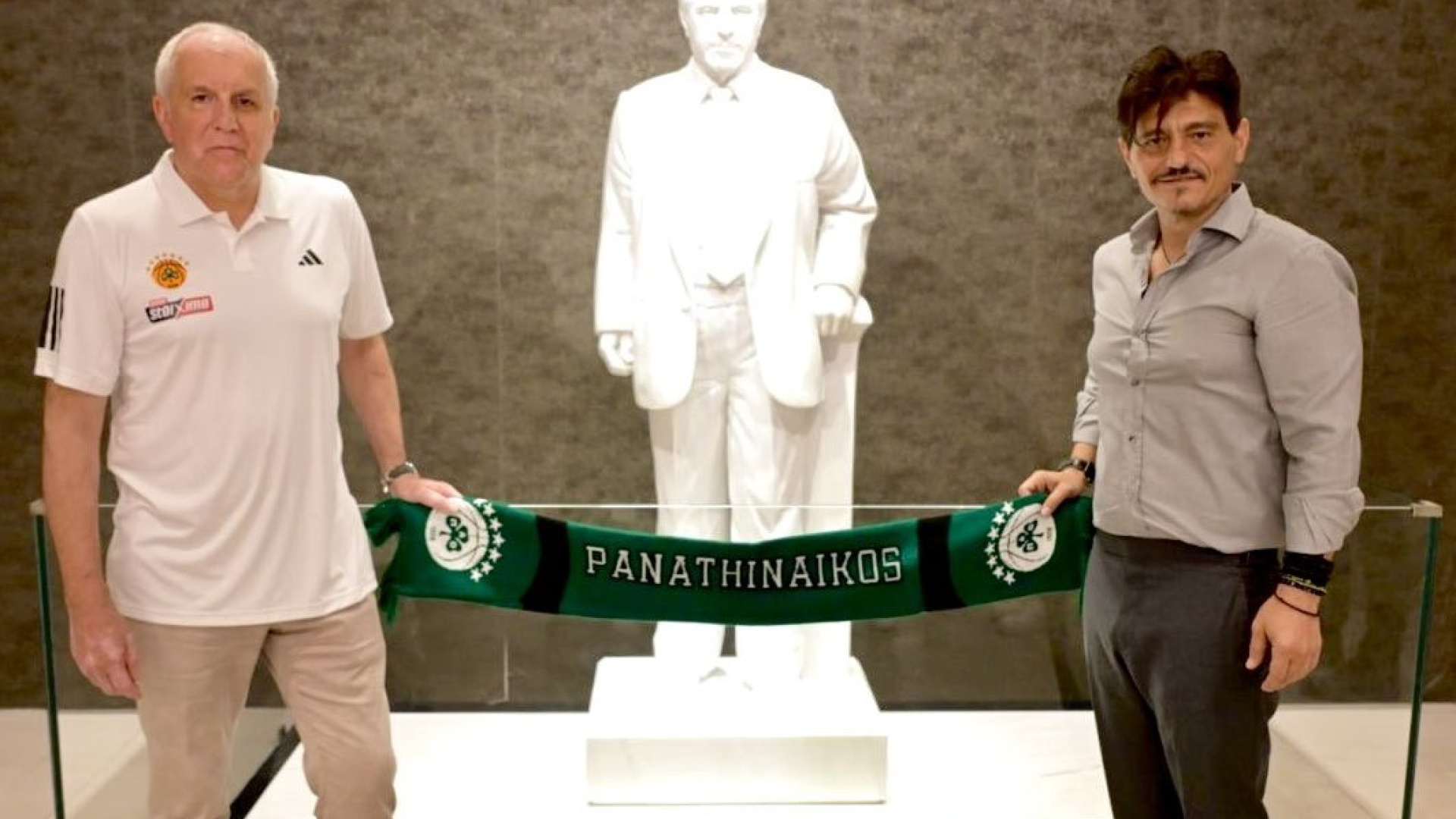 Panathinaikos'ta Obradovic için imza töreni düzenlendi