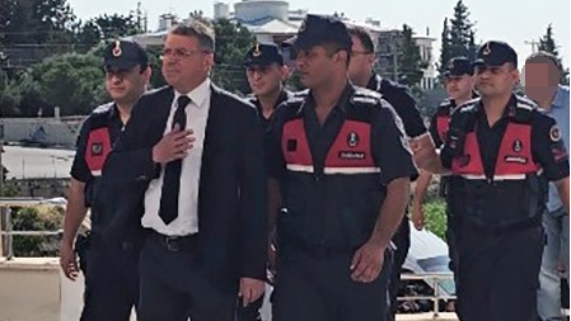 Silifke Belediyesi'ne yönelik soruşturmada Başkan Turgut ve 7 şüpheli tutuklandı
