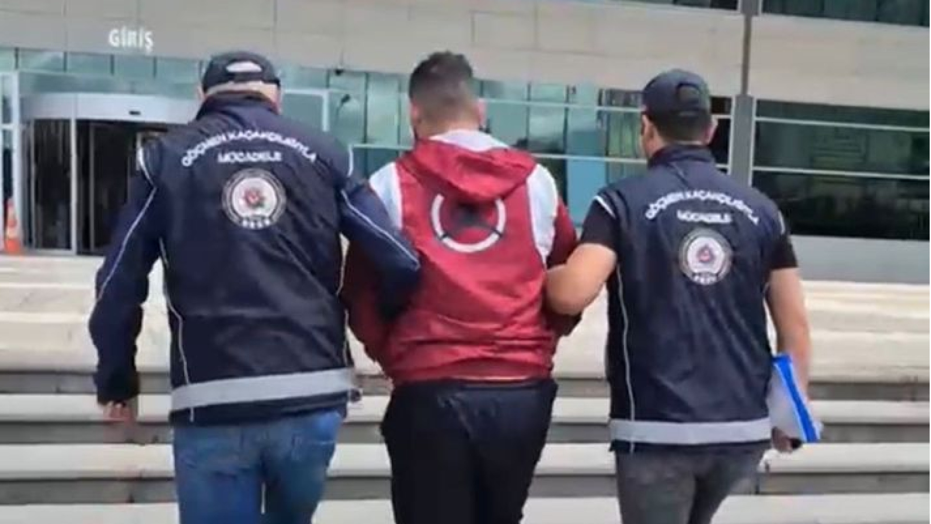 İstanbul merkezli 8 ilde göçmen kaçakçılığı operasyonu: 64 gözaltı