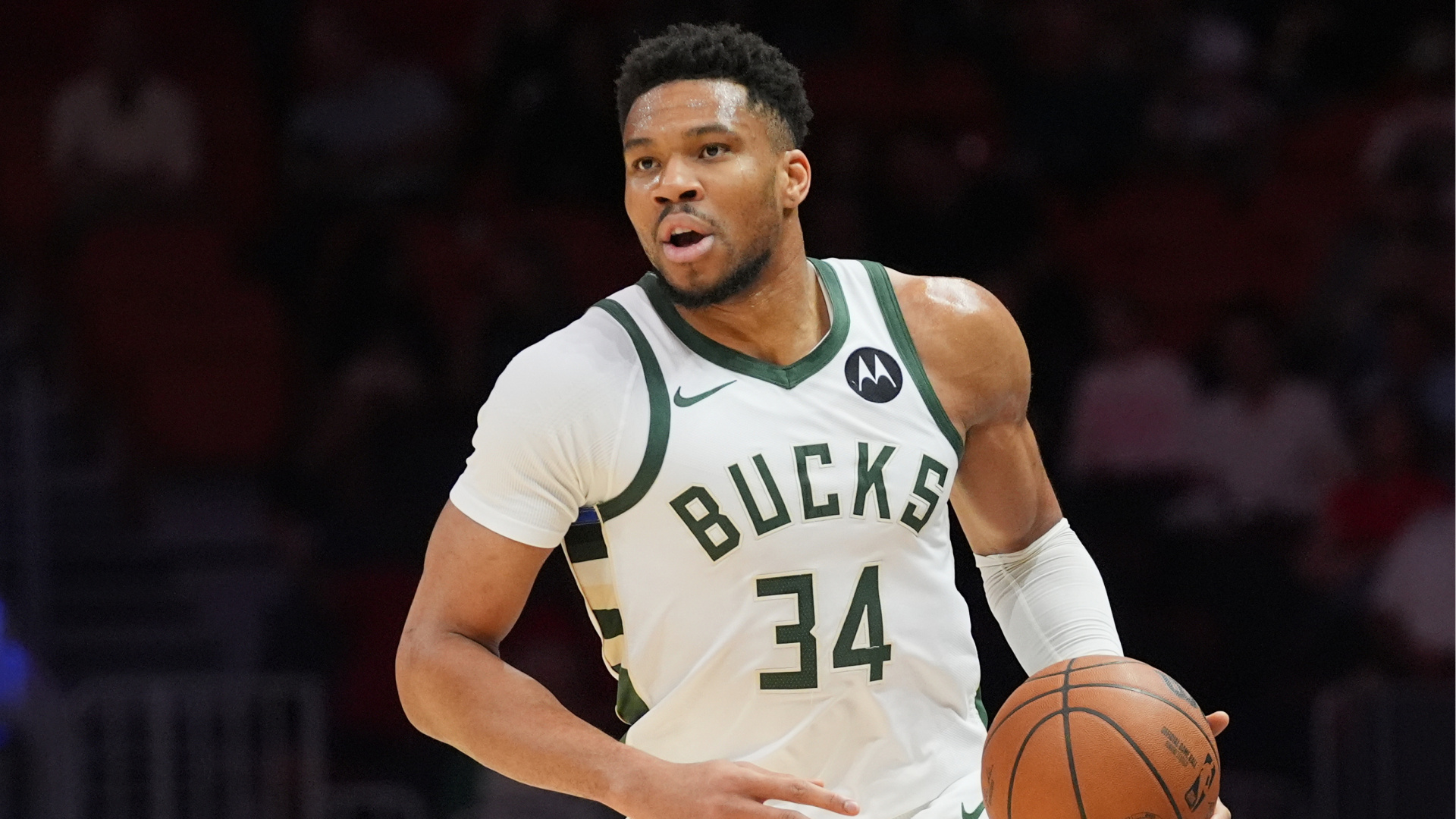 NBA'de Giannis Antetokounmpo takasla Miami Heat'e transfer oldu