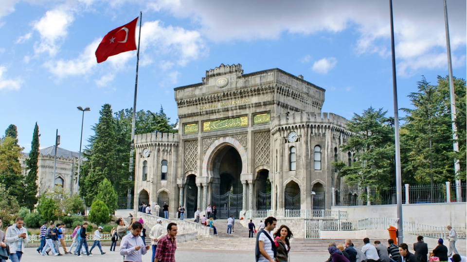 Üniversitelerde yeni dönem! Üniversite dışındaki eğitimler artık transkripte girecek