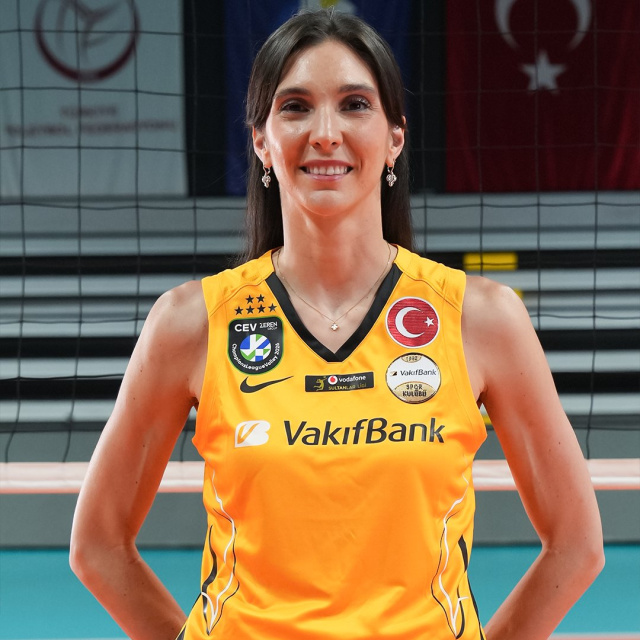 Naz Aydemir Akyol yeniden VakıfBank'ta!