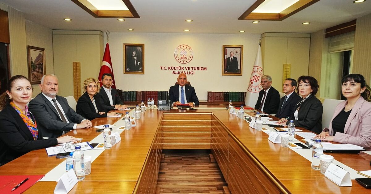 Bakan Ersoy: Turizmde sürdürülebilir büyüme ve yatırım vurgusu