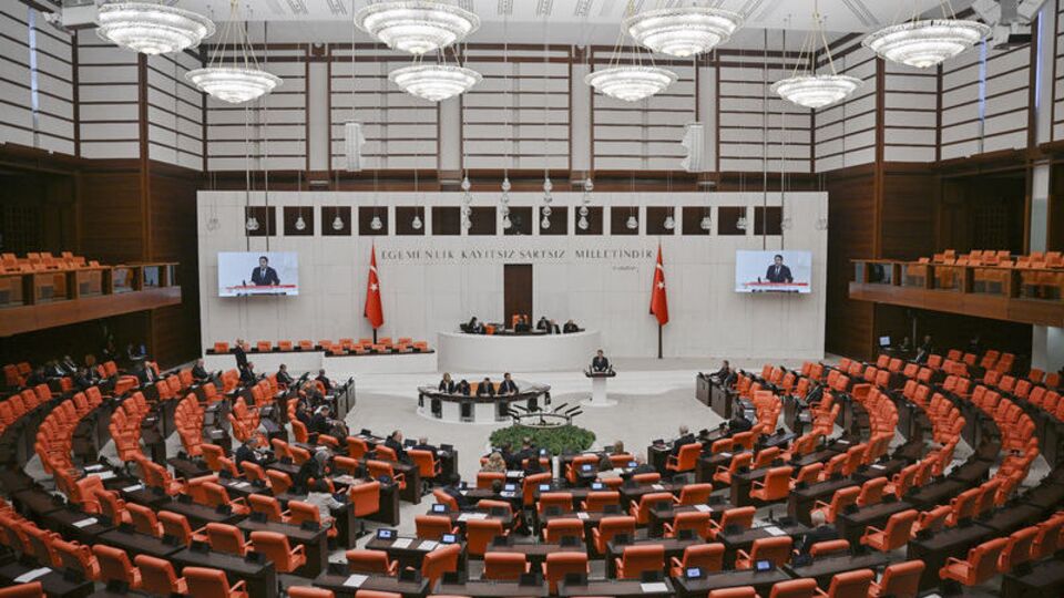 Emniyete ve basına ilişkin düzenlemede 3 madde daha kabul edildi