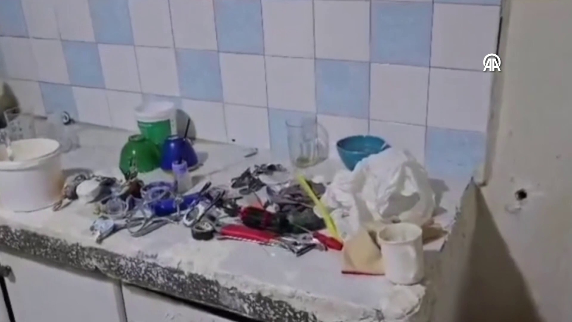 Hatay'da Kaçak Diş Laboratuvarı Operasyonu: 2 Gözaltı