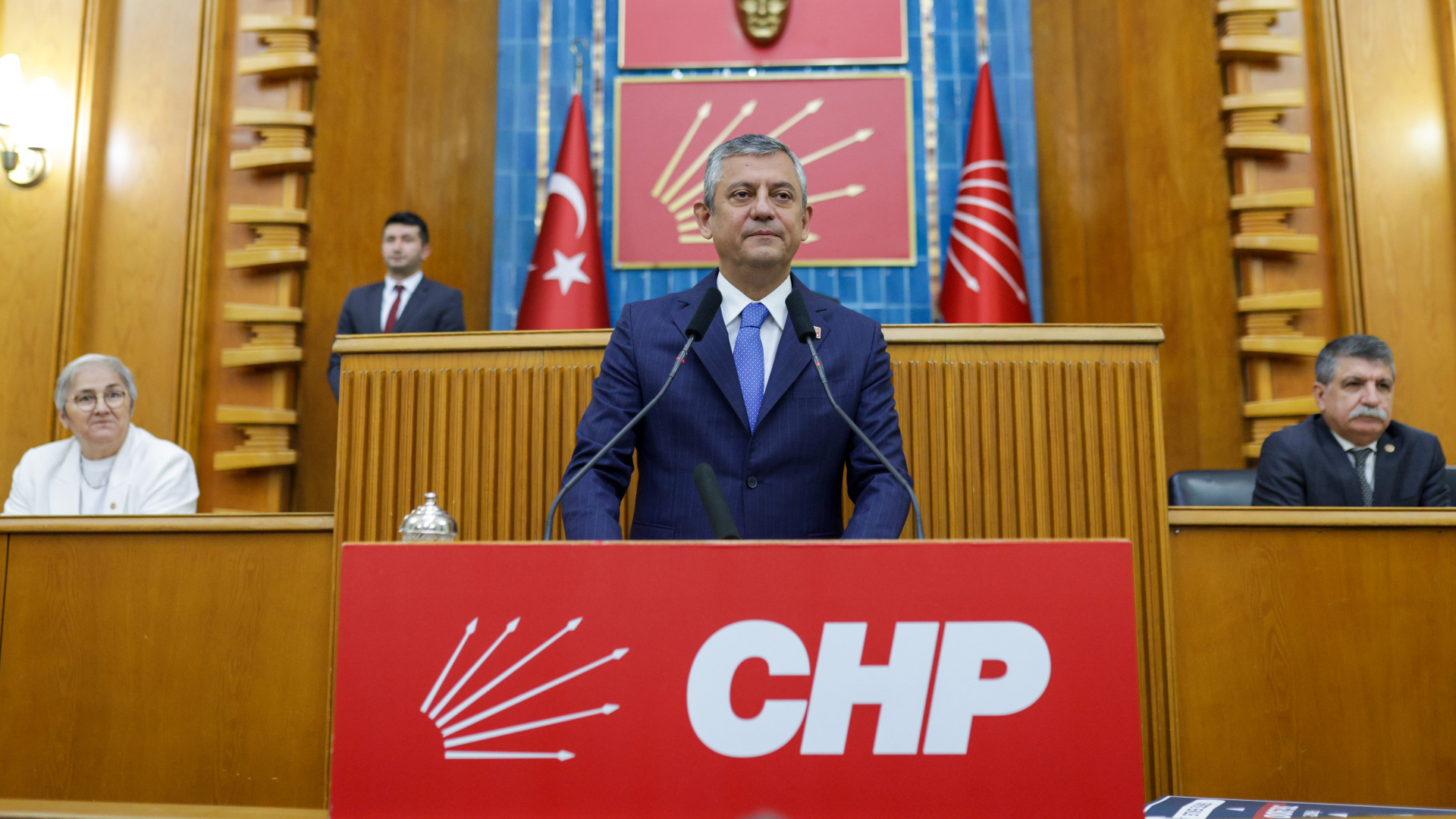 CHP'de Olağan Kurultay Takvimi Başlıyor: Özgür Özel'e Çağrı