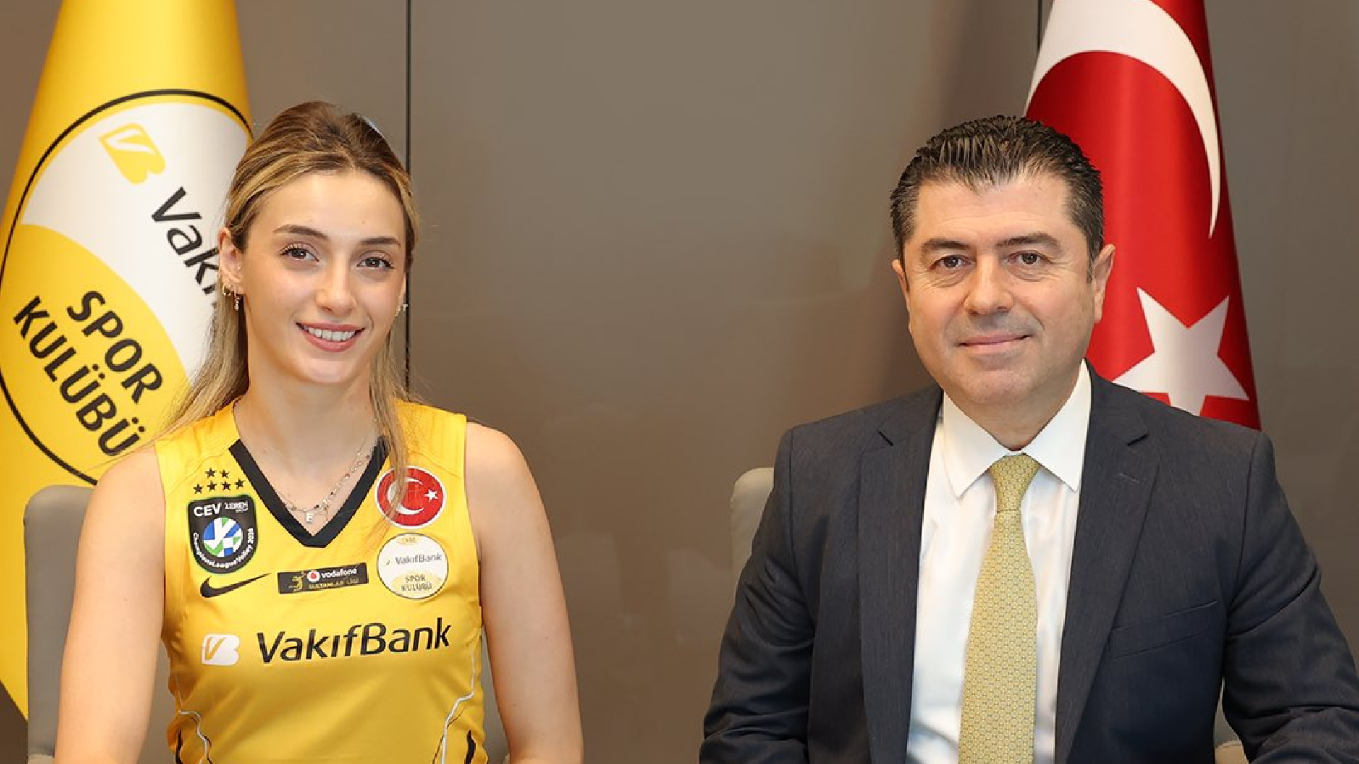 VakıfBank, milli libero Eylül Akarçeşme Yatgın'ı transfer etti