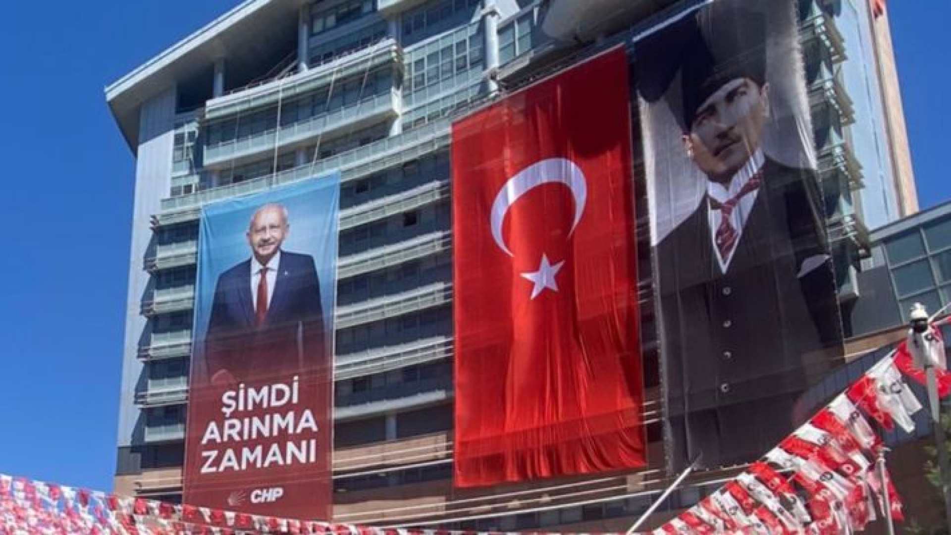 CHP'de 74 il başkanından Genel Merkez'e: İhraçları tanımıyoruz, olağanüstü kurultay istiyoruz
