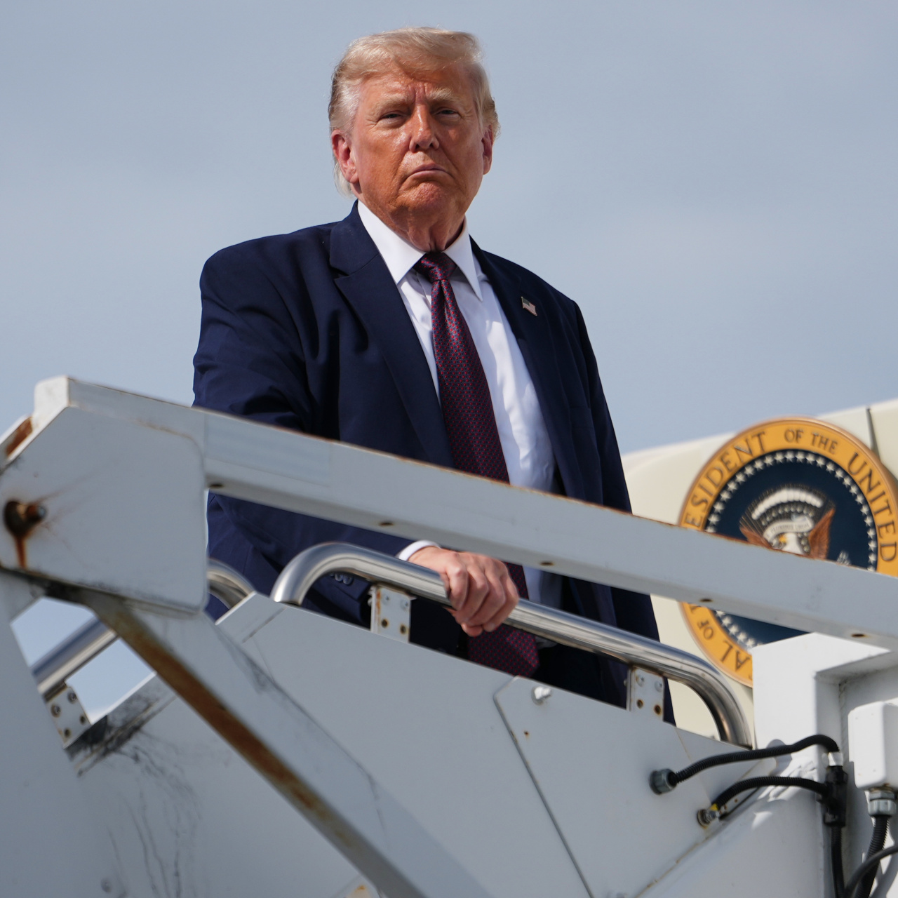 Trump: İran, Hürmüz'den geçişlerde para alırsa müzakereler sona erer