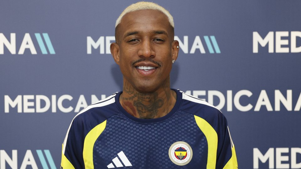 Fenerbahçe futbolcuları sağlık kontrolünden geçti