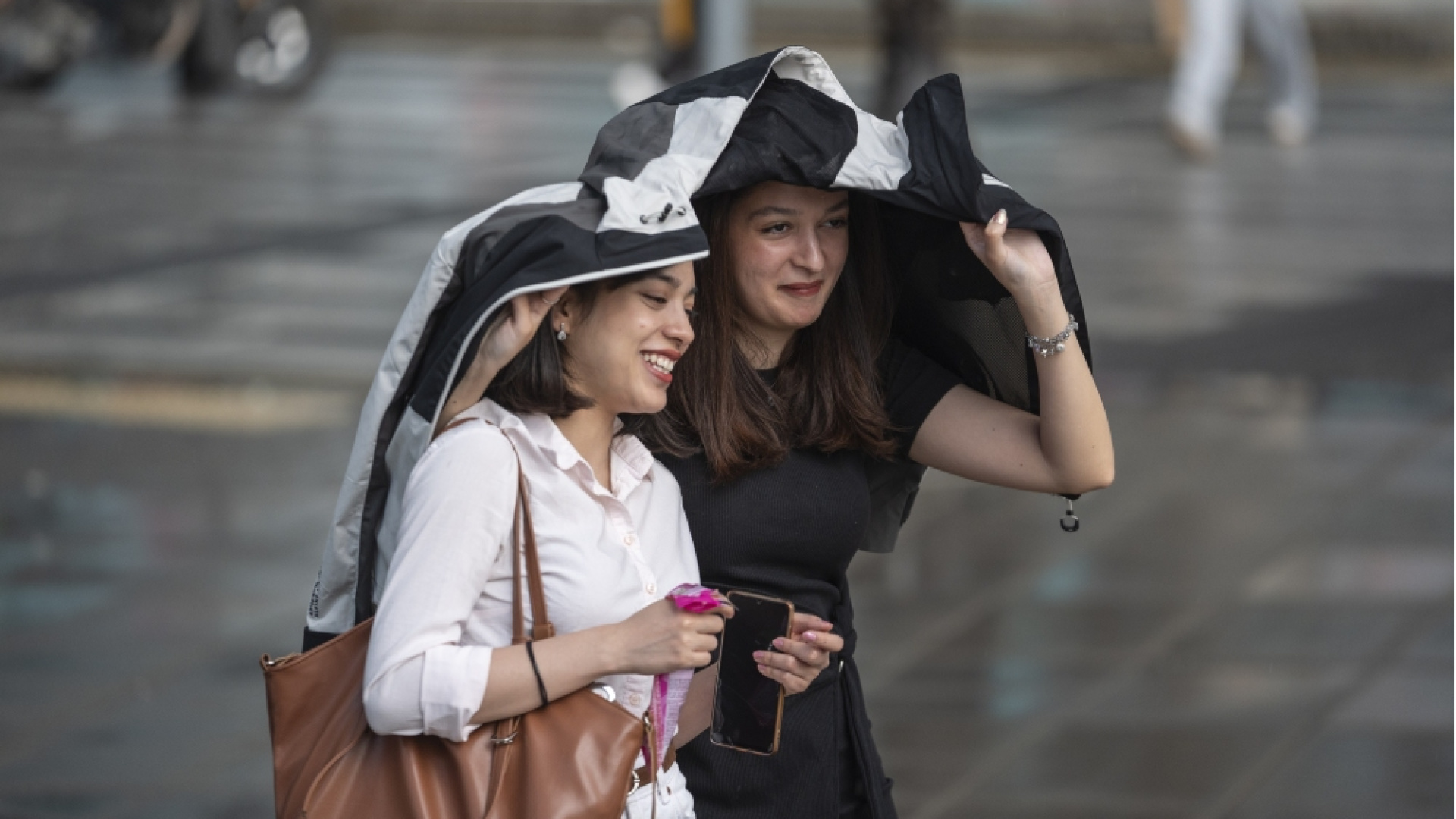 Meteoroloji'den sağanak yağmur ve sıcak hava uyarıları: 25 Haziran hava durumu