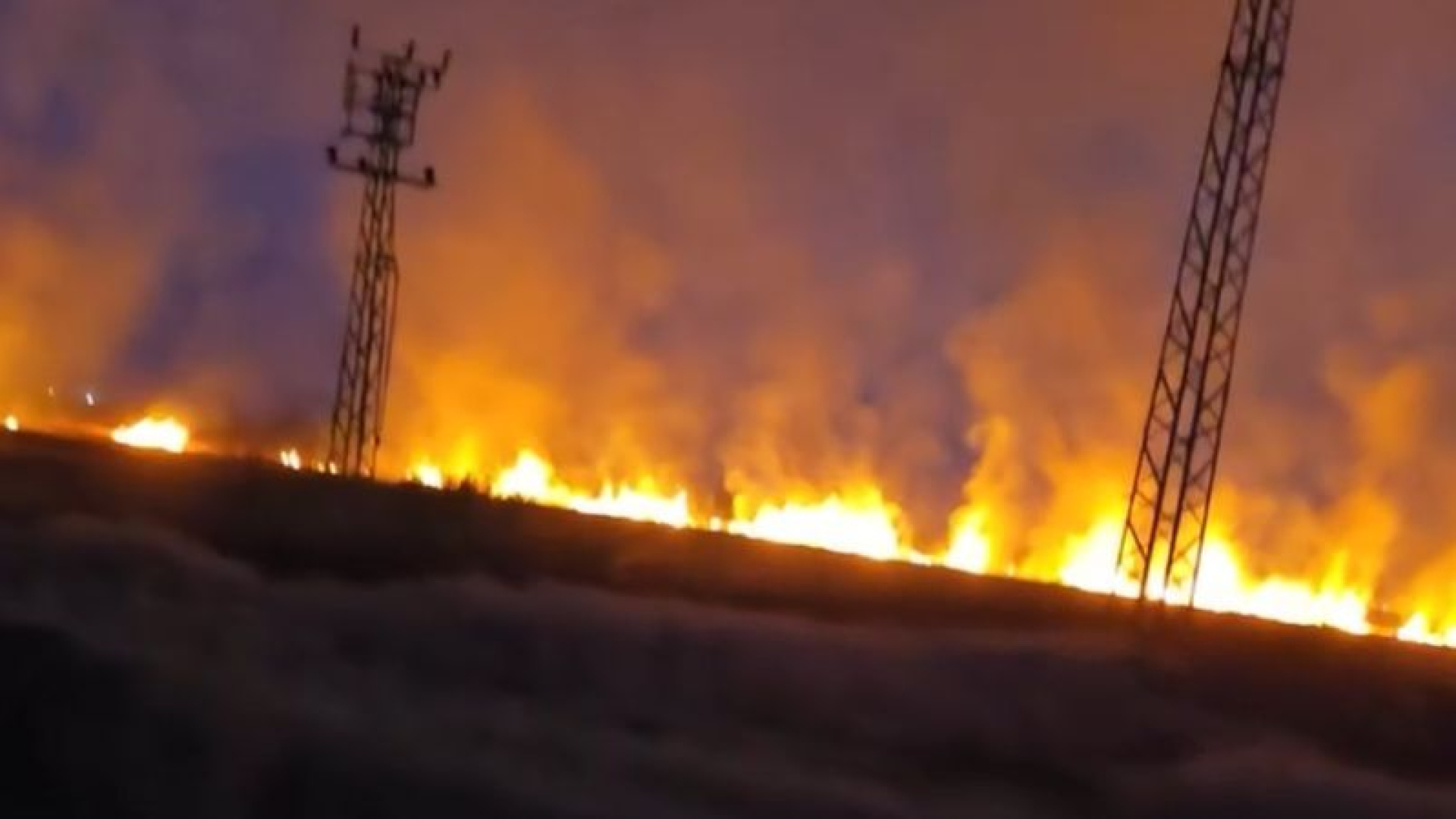 Şanlıurfa'da 1 Günde 227 Anız Yangını: Ekipler Soğutma Çalışmalarını Sürdürüyor