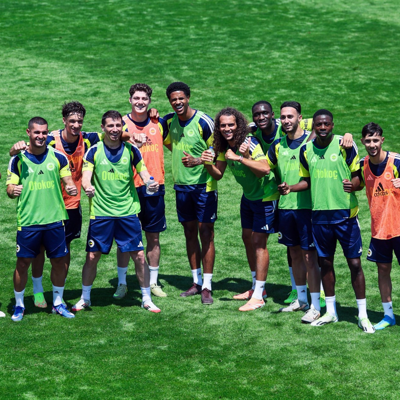 Fenerbahçe hazırlıklarını sürdürdü!