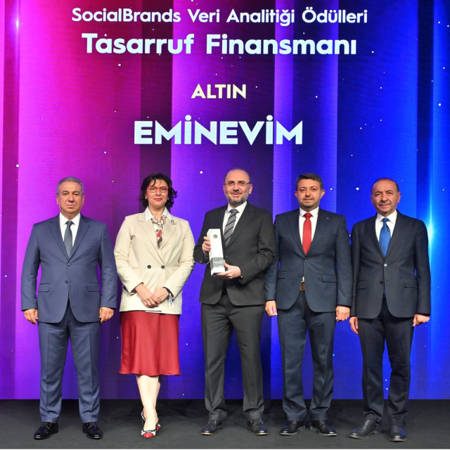 Eminevim'e Brandverse Awards'ta ödül