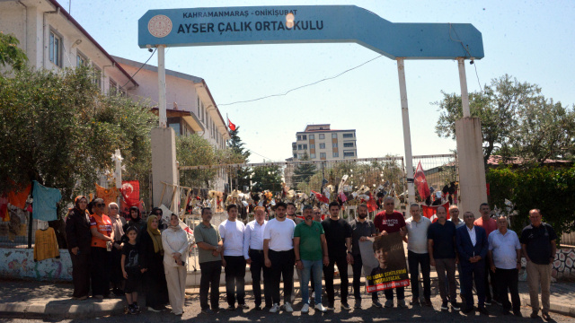 Kahramanmaraş'ta acılı aileler bir arada