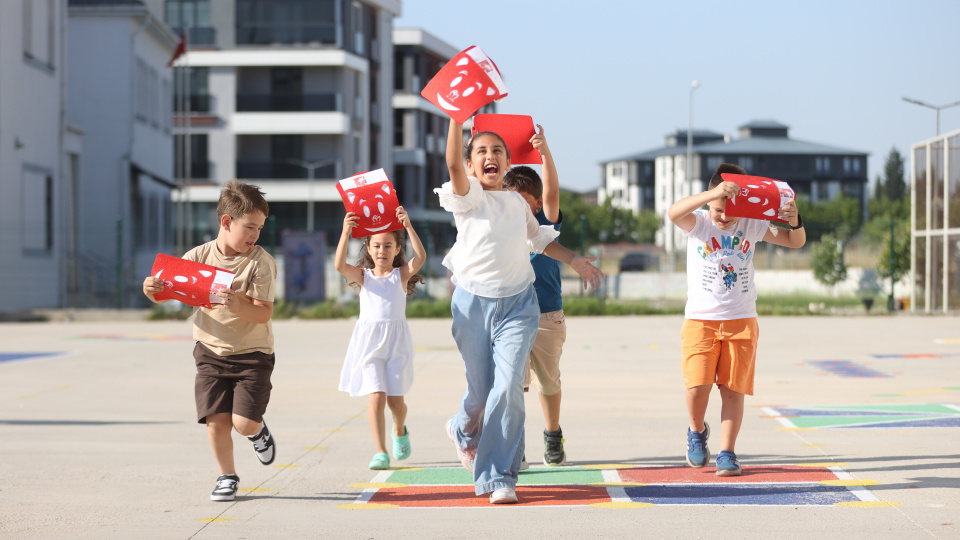 Okullarda karne heyecanı