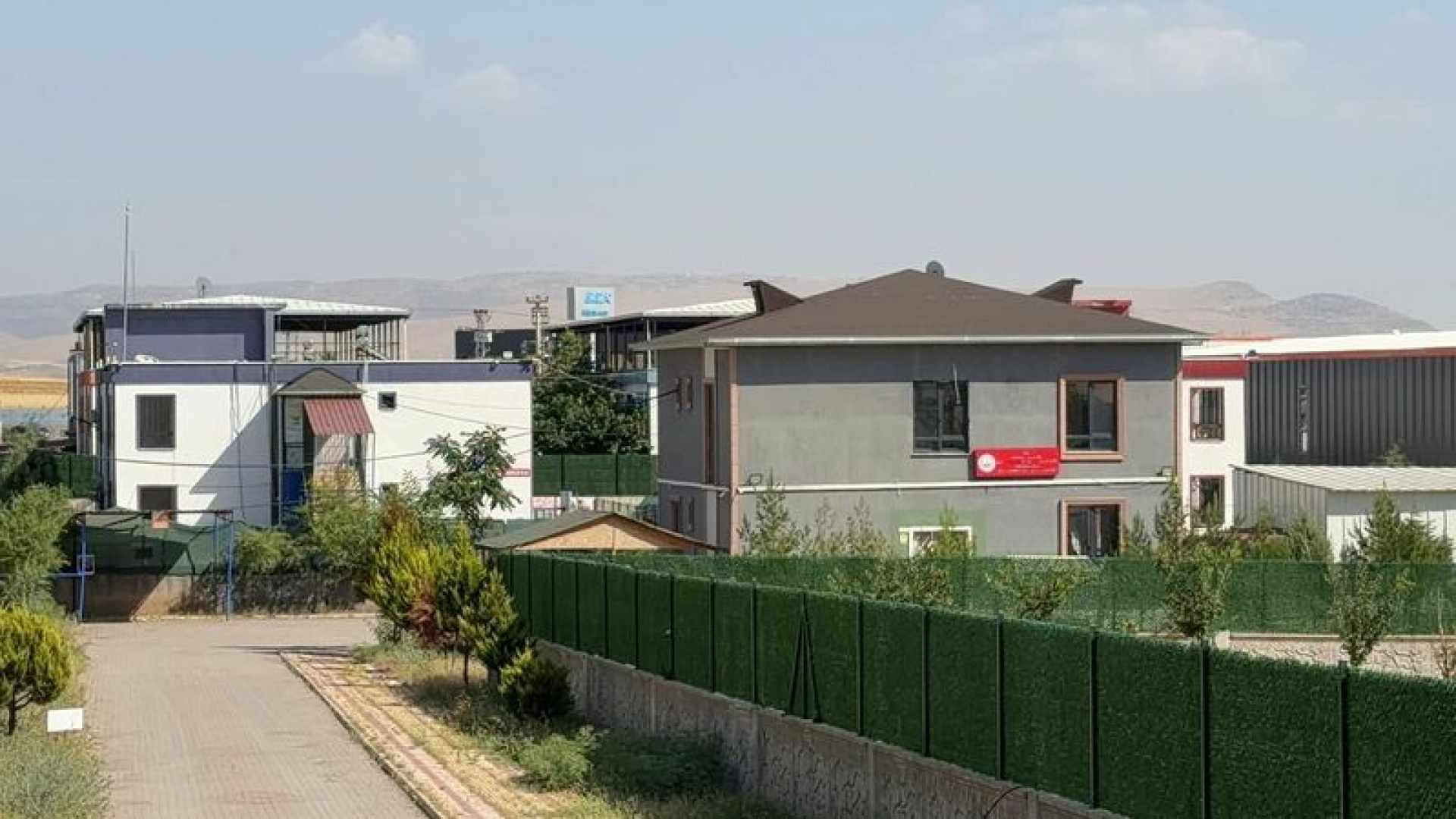 Batman'da özel bakım evinde skandal: 16 kişiye tutuklama