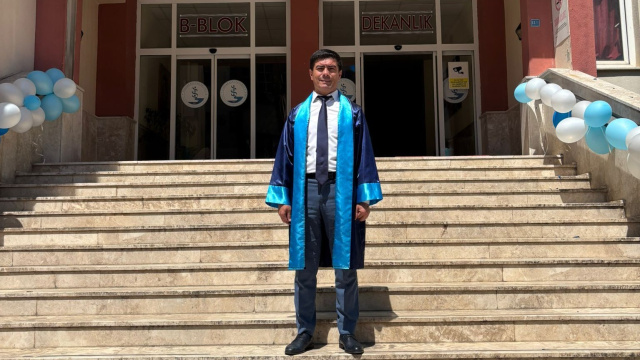 7 üniversite bitiren emekli asker 9.'su için sınava girdi