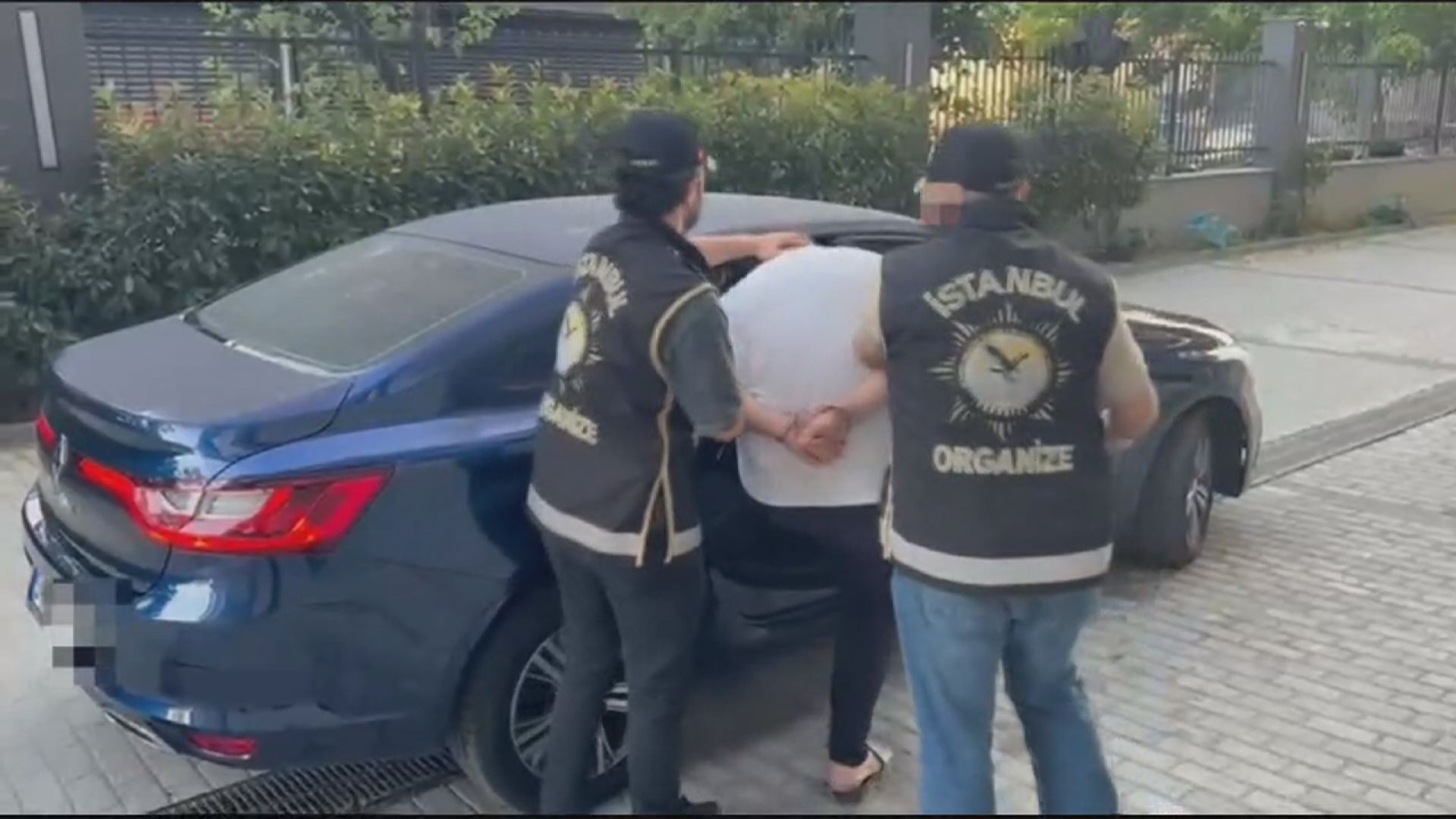 İstanbul'da suç örgütü operasyonu: 5 avukatın aralarında olduğu 34 şüpheli hakkında gözaltı kararı