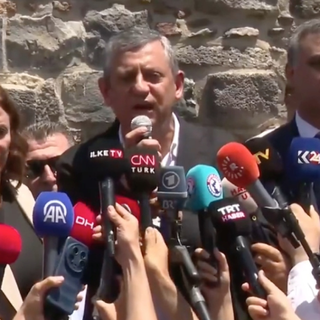 Özgür Özel Diyarbakır'da