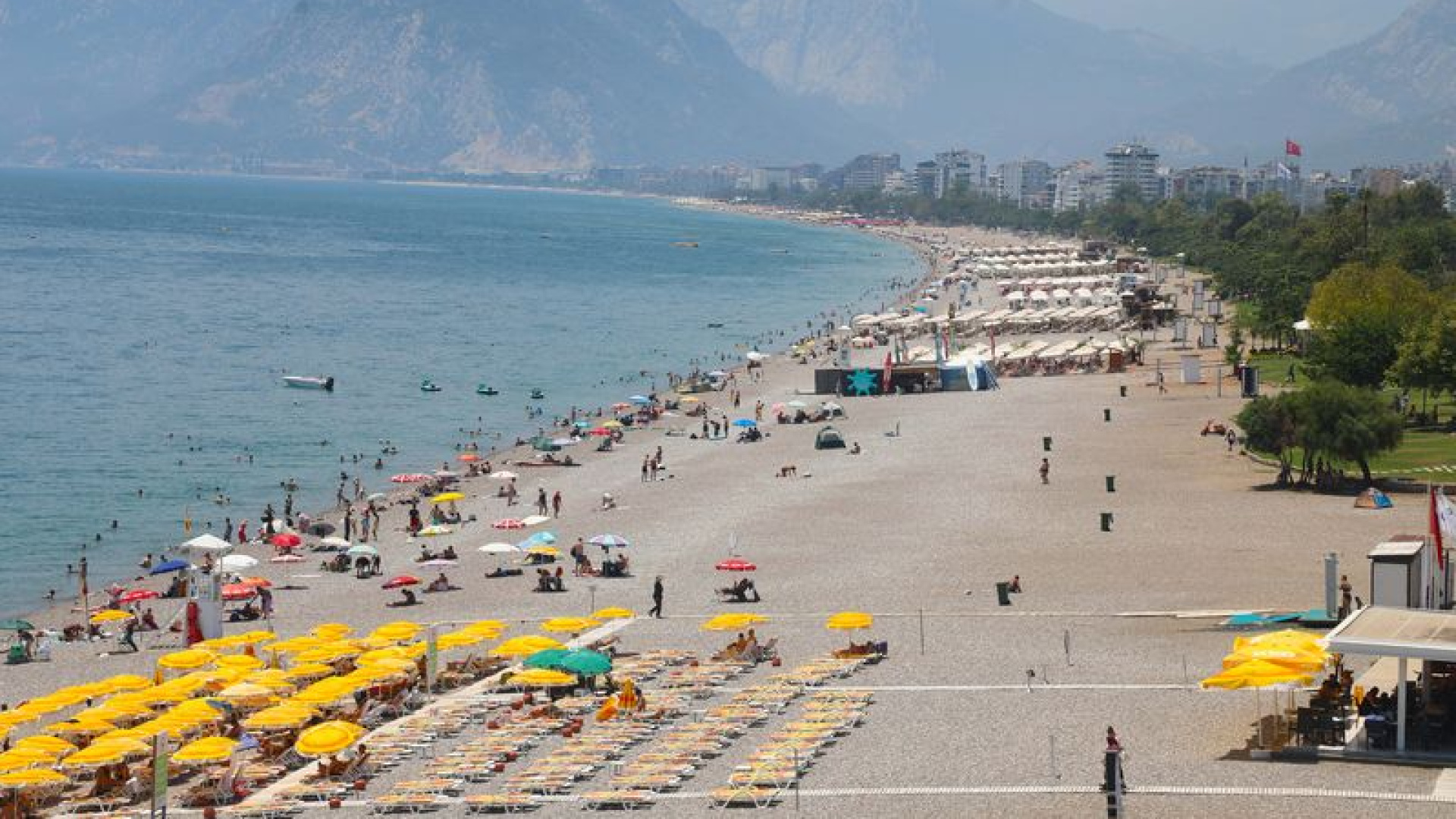 Antalya'da Hissedilen Sıcaklık 47 Dereceye Ulaştı