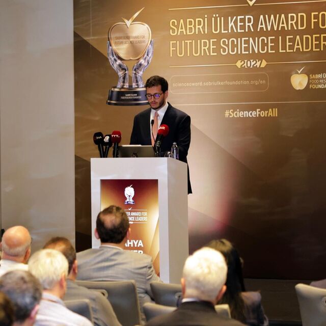 Sabri Ülker Vakfı, "Bilim Elçileri"