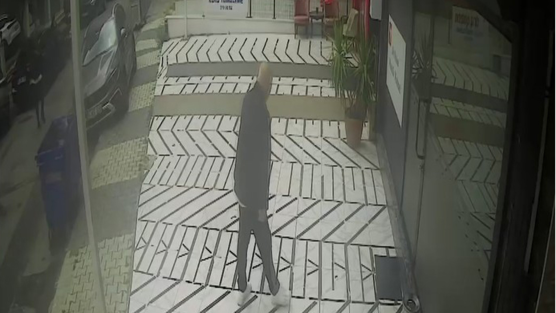 Karaal'ın kaçırılmasında yeni görüntü: Aracına takip cihazı taktılar