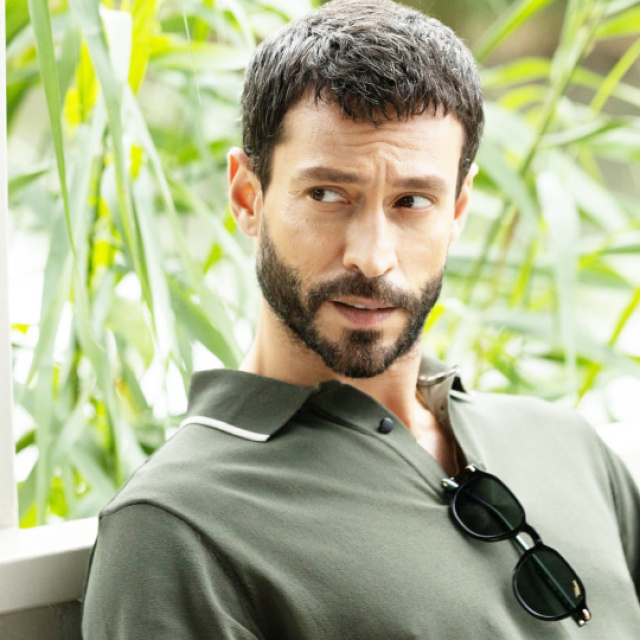 Muhtemel Aşk Ekin Koç kimdir?