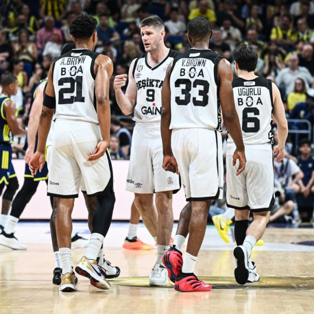 "EuroLeague'de ilk hedef play-off"