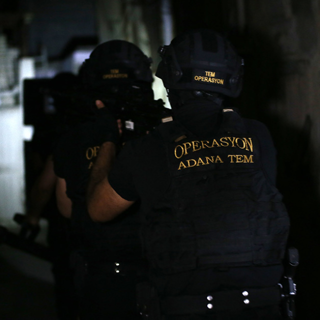 2 suç örgütüne operasyon: 79 gözaltı
