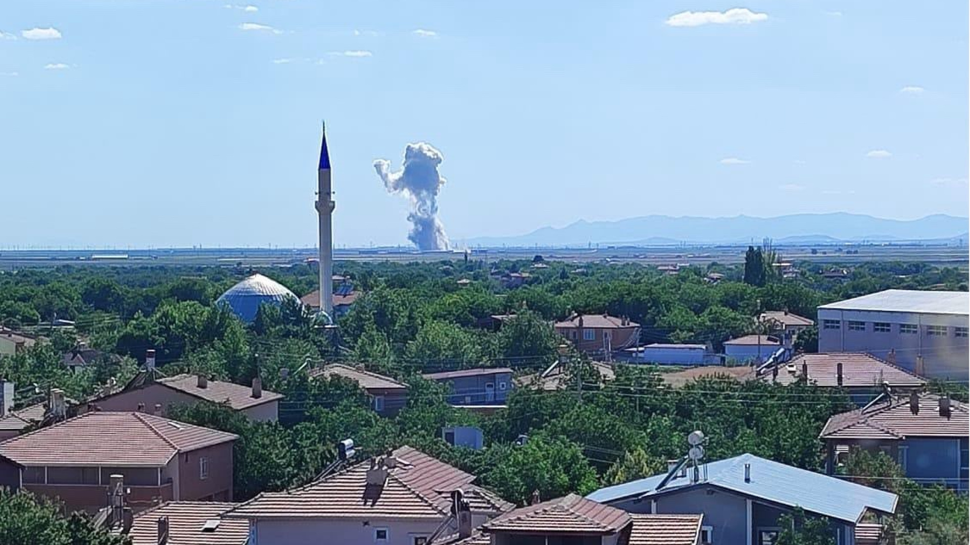 Niğde'de havai fişek fabrikasında patlama: Yaralılar var