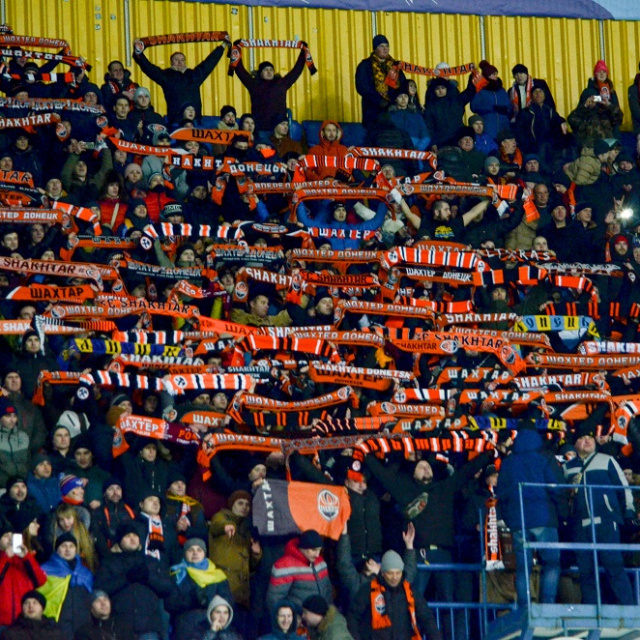 Futbol taraftarları neden atkı takıyor?