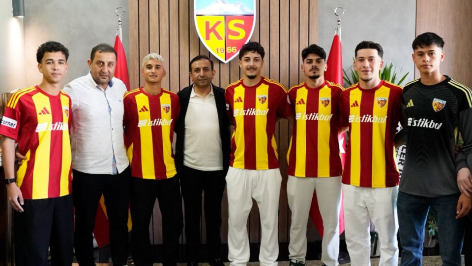 Kayserispor'dan 6 imza birden!